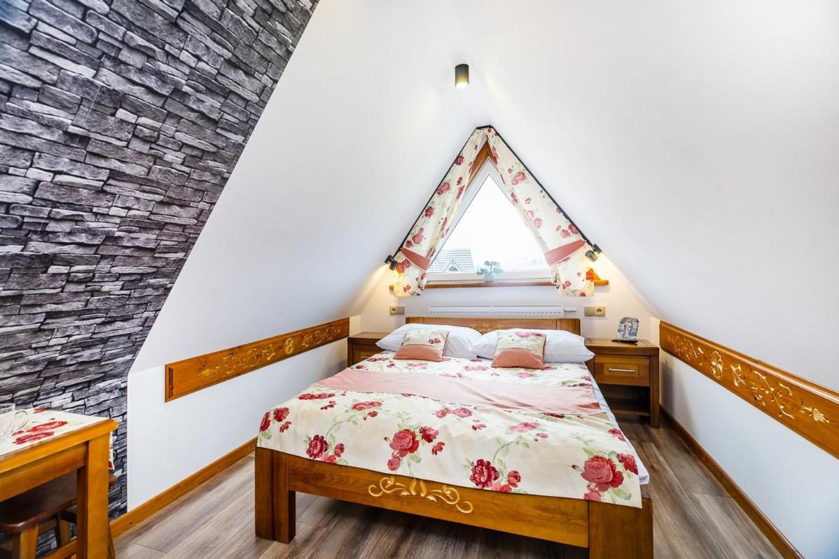 Willa Pod Wierchem Bukowina Tatrzanska Bagian luar foto